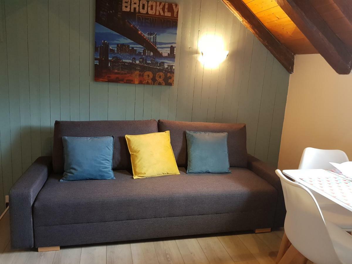 Studio Duplex Place De La Grenette سالونش المظهر الخارجي الصورة